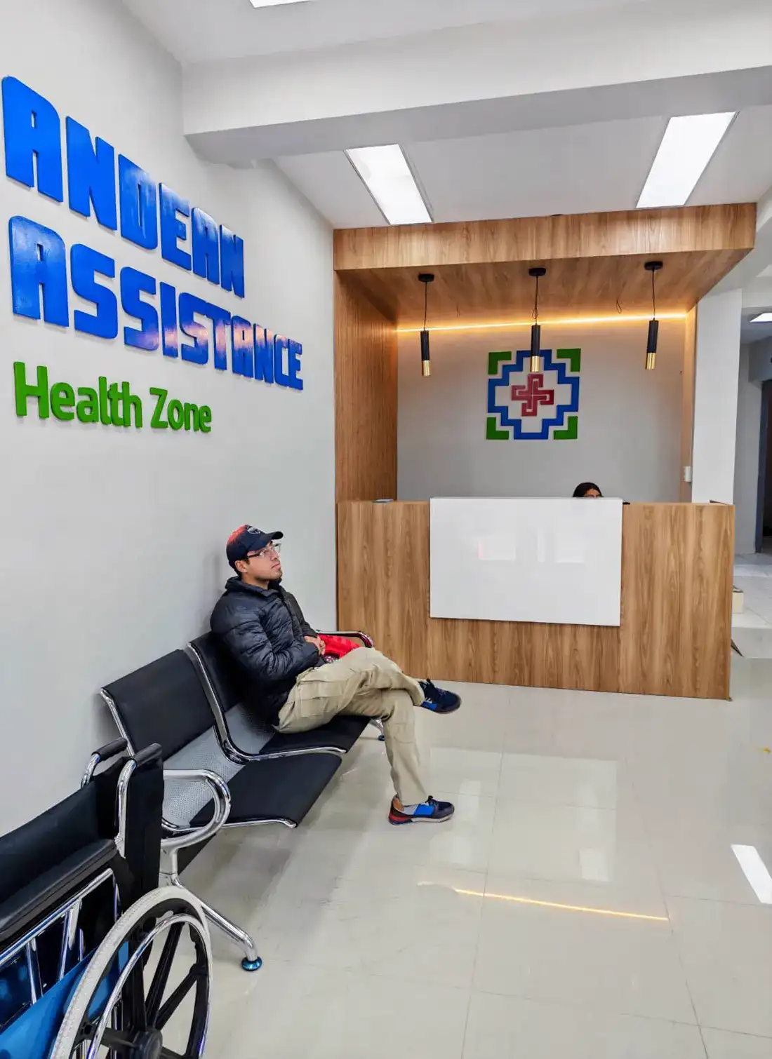 Recepción y sala de espera de la sede de Puno